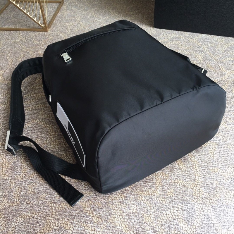 Pra*a backpacks